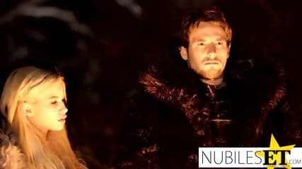 Game Of Thrones Mother Of Dragons Jon Snow Is Cumming