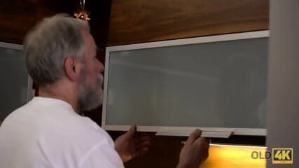 Mature Guy Penetrates Beautiful Wife In Old And Young Video