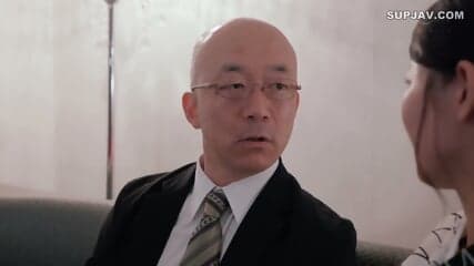 (Uncensored) A Married Woman Who Works At An  Shinohara Iyo