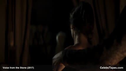 Emilia Clarke sex scenes