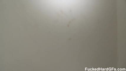 Fucked HardGF's Riley Reid